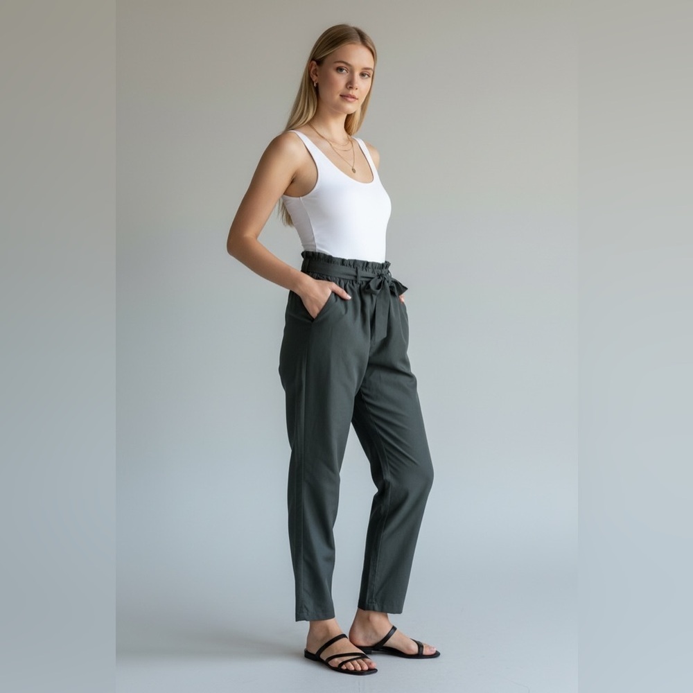 Loness Black Paperbag Waist Tapered Pants Tie Belt Women’s Size L 8/10